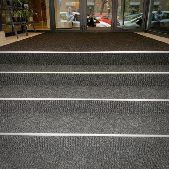 Producto Alfombra de Entrada Master Trax™ elegante y resistente en la categoría Alfombras de Entrada en Alfombras Website