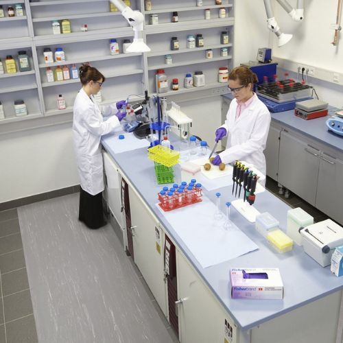 Producto Marble Sof-Tyle™ alfombra antidesgaste cargas pesadas en la categoría Alfombras laboratorio y farmacia en Alfombras Website
