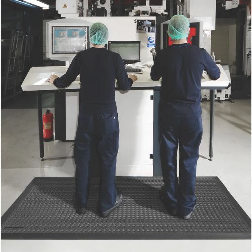 Producto Cushion Ease™ GSII® alfombra antideslizante R13 en la categoría Alfombras industriales en Alfombras Website