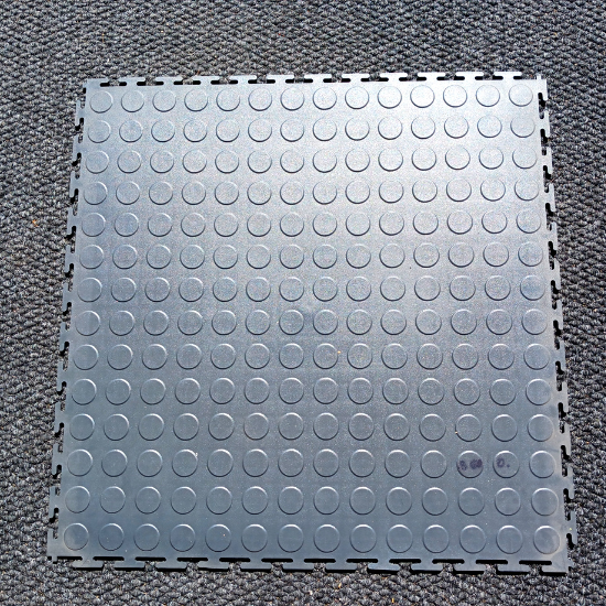 Producto Losetas de PVC antideslizante Gris oscuro 50 x 50 cm grosor 5 mm en la categoría Alfombras industriales rebajadas en Alfombras Website