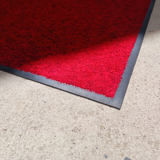 Producto Alfombra de entrada Stylist Rojo 85 X 150 cm con bordes en la categoría Alfombras de entrada rebajadas en Alfombras Website