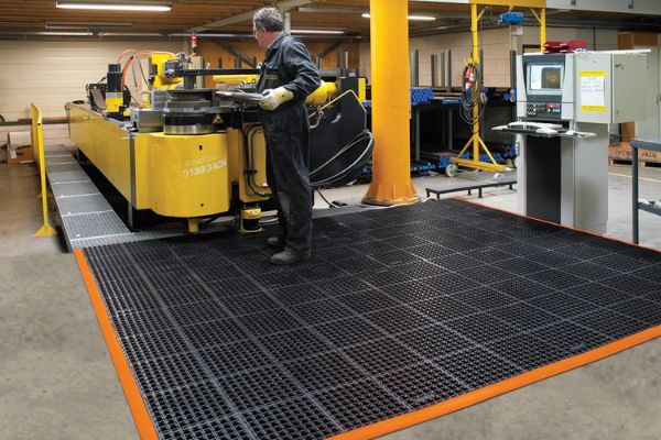 alfombra para fabricas con presencia de aceite